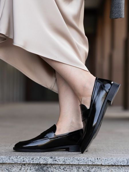Лофери чорні лаковані Chic