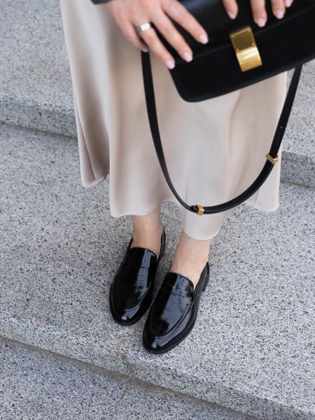 Лофери чорні лаковані Chic